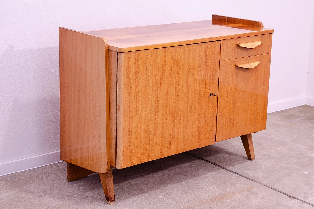 Credenza porta TV di František Jirák per Tatra Nábytok, anni '60 2