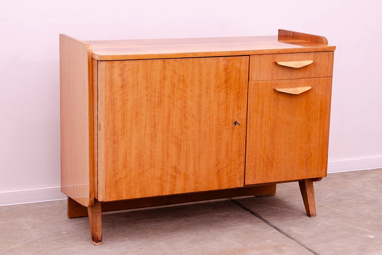 Credenza porta TV di František Jirák per Tatra Nábytok, anni '60 7