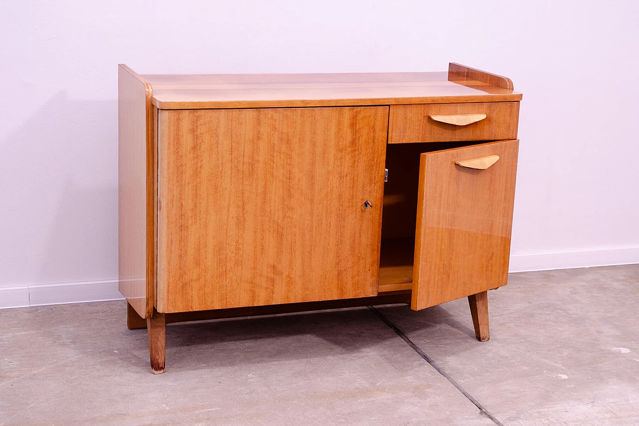 Credenza porta TV di František Jirák per Tatra Nábytok, anni '60 9