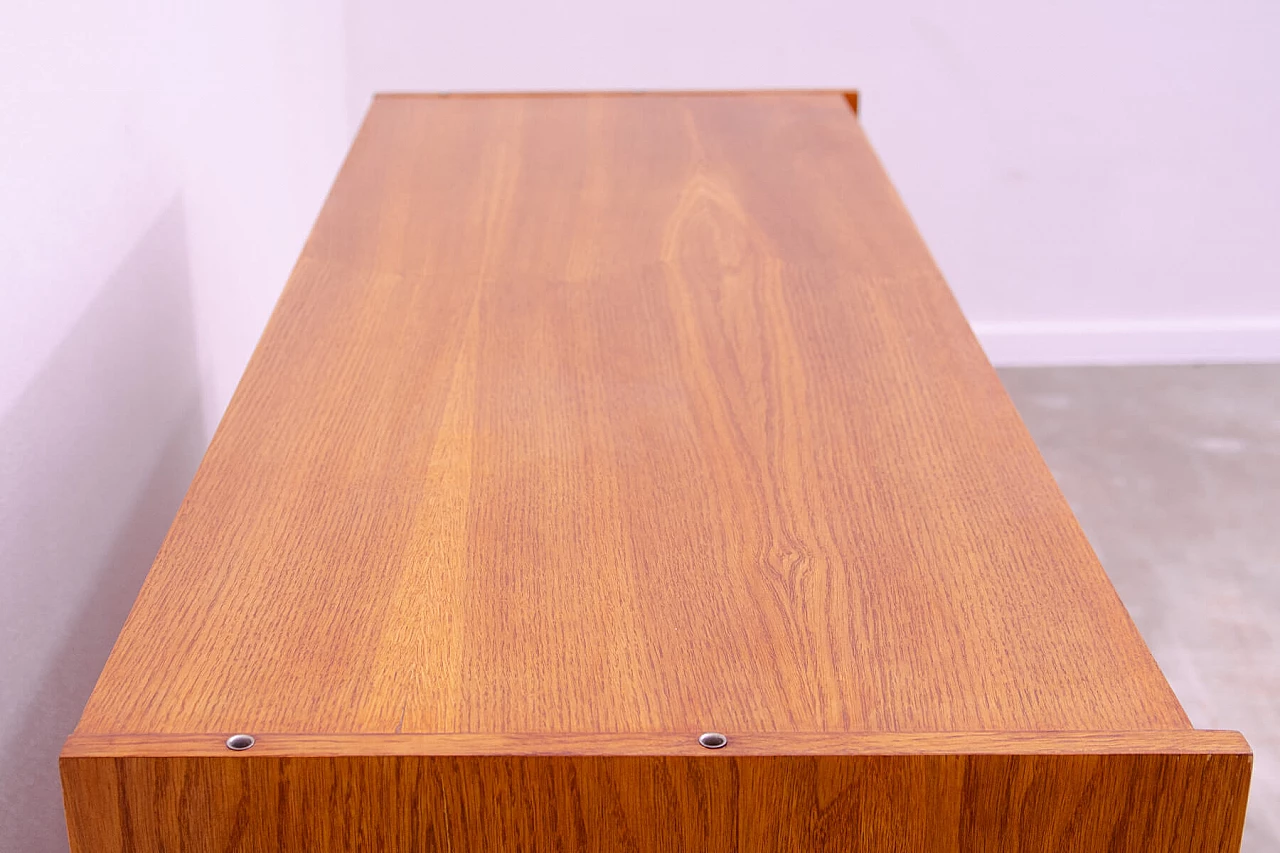 Cassettiera U-453 di Jiri Jiroutek per Interiér Praha, anni '60 5