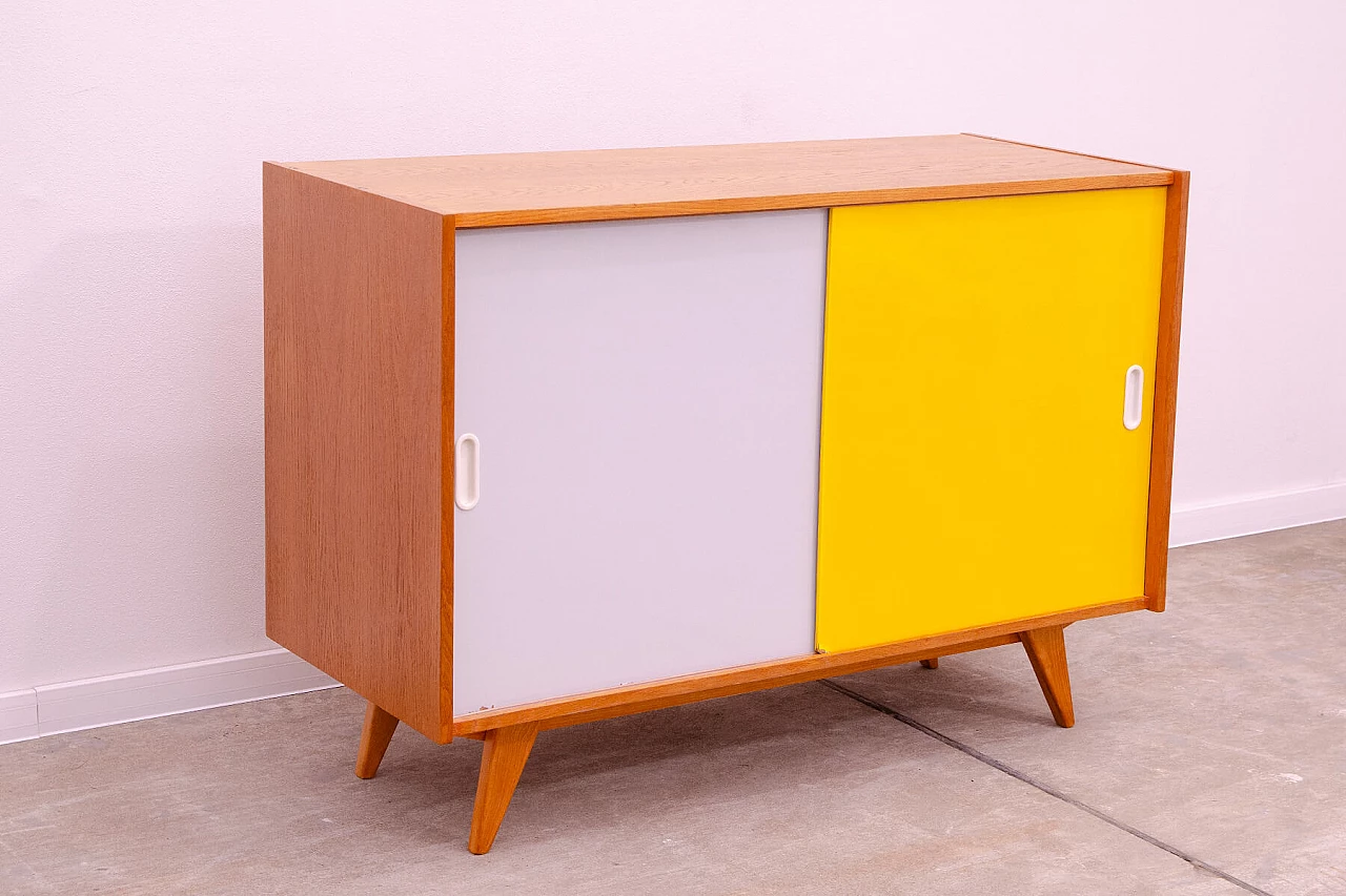 Credenza U-452 di Jiri Jiroutek per Interiér Praha, anni '60 2