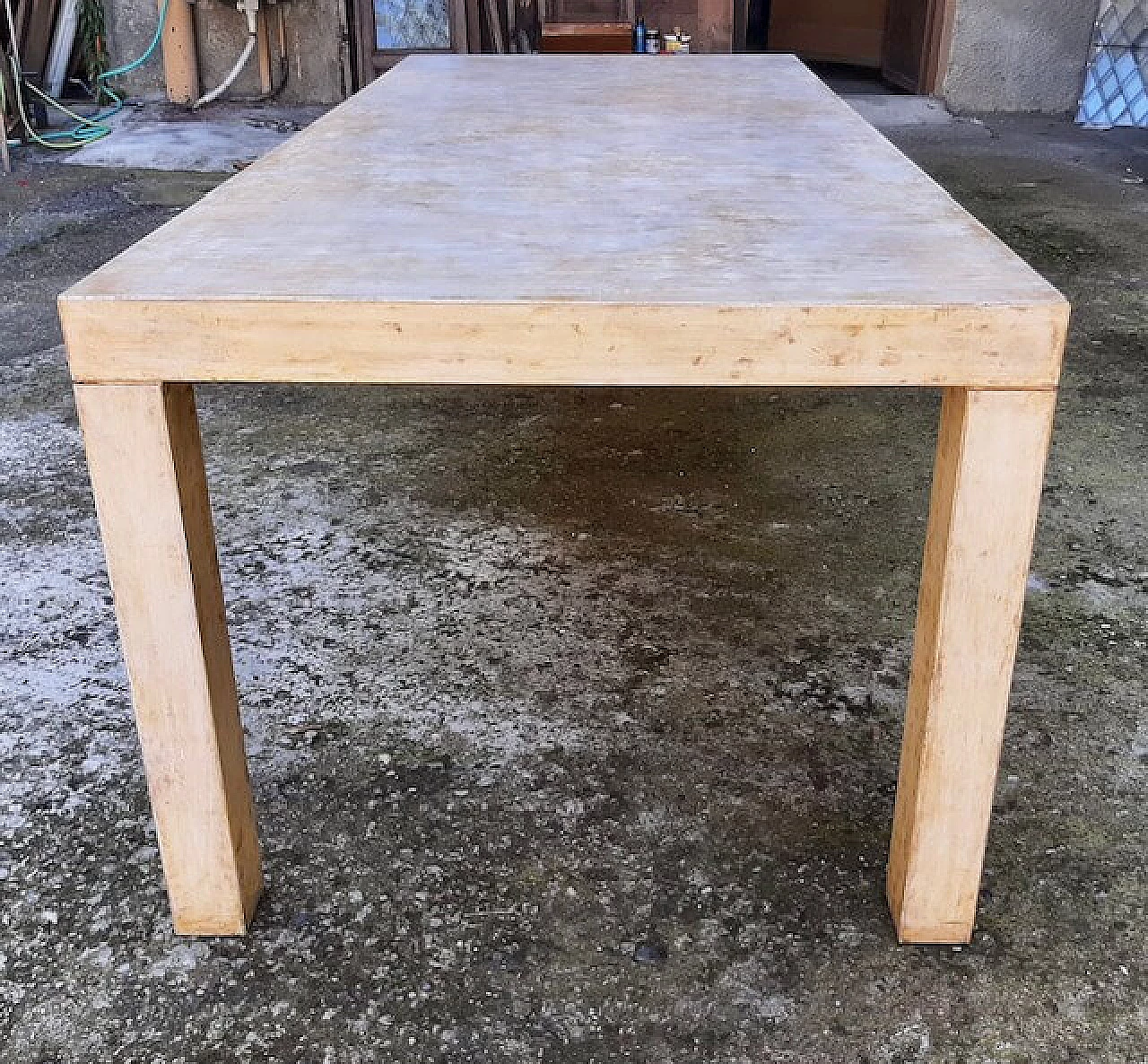 Tavolo in legno con finitura a gesso, anni '70 6