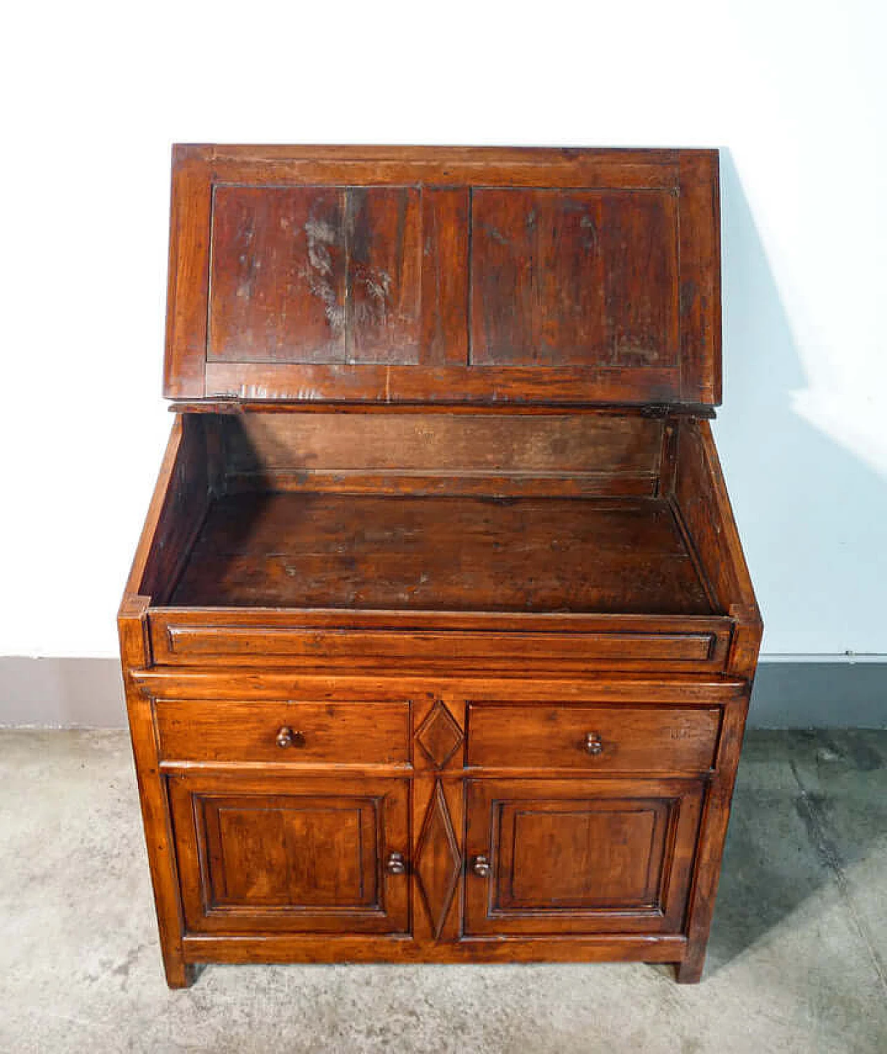 Credenza con ribalta in massello di noce, '800 2