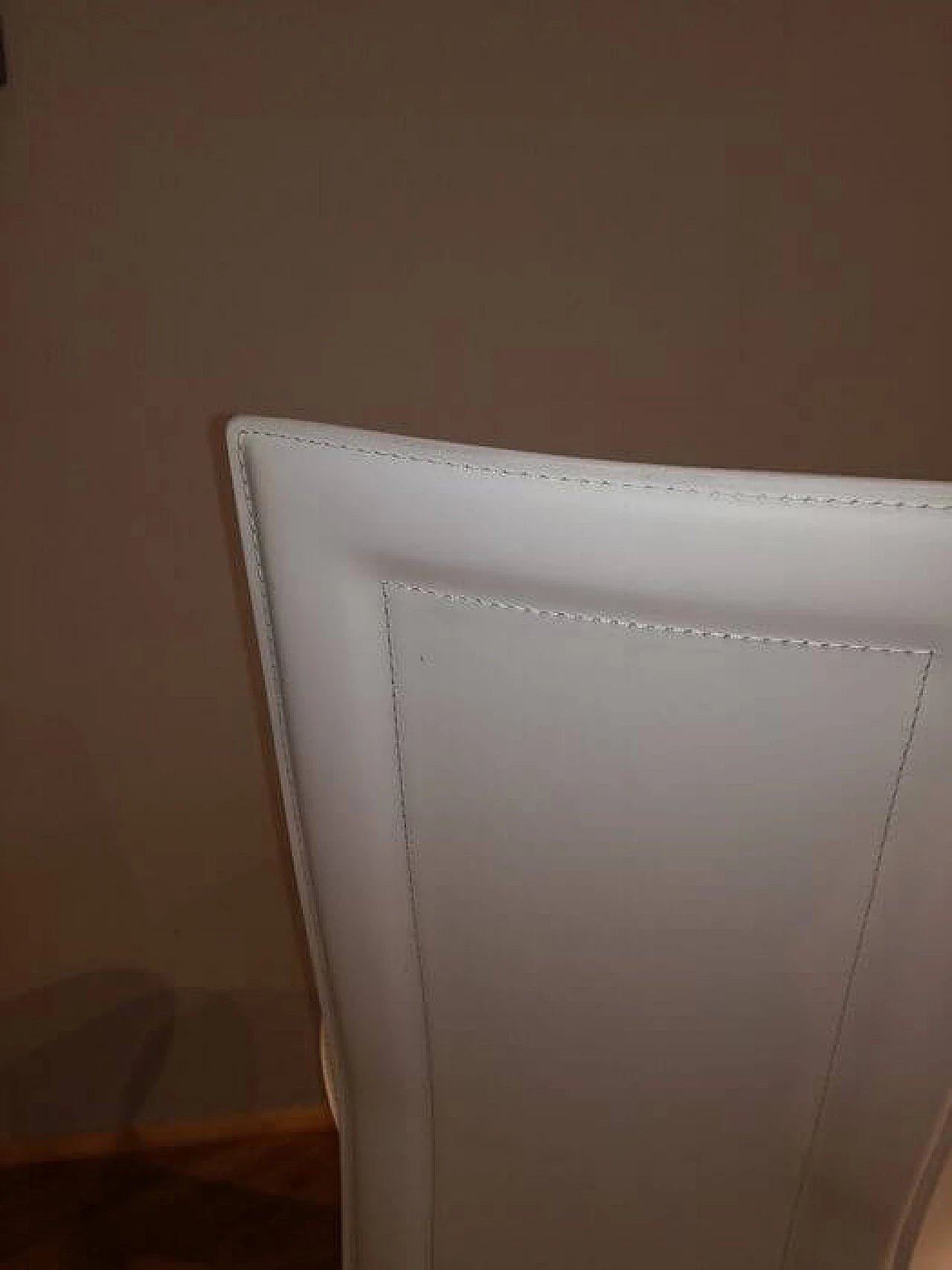 Sedia in cuoio bianco, anni 2000 6
