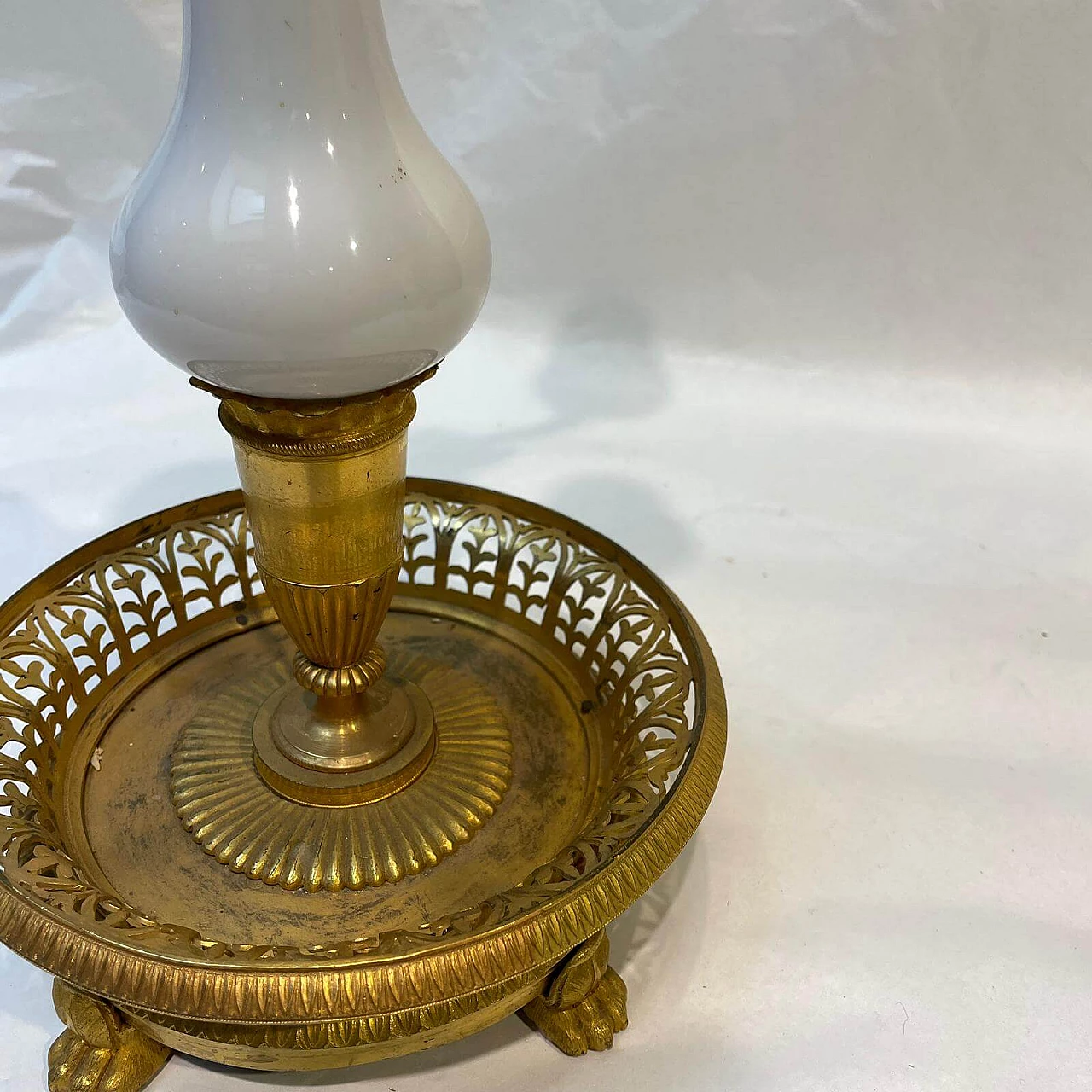 Gilded and chiseled bronze candelabra with white glass detail, 1860 4