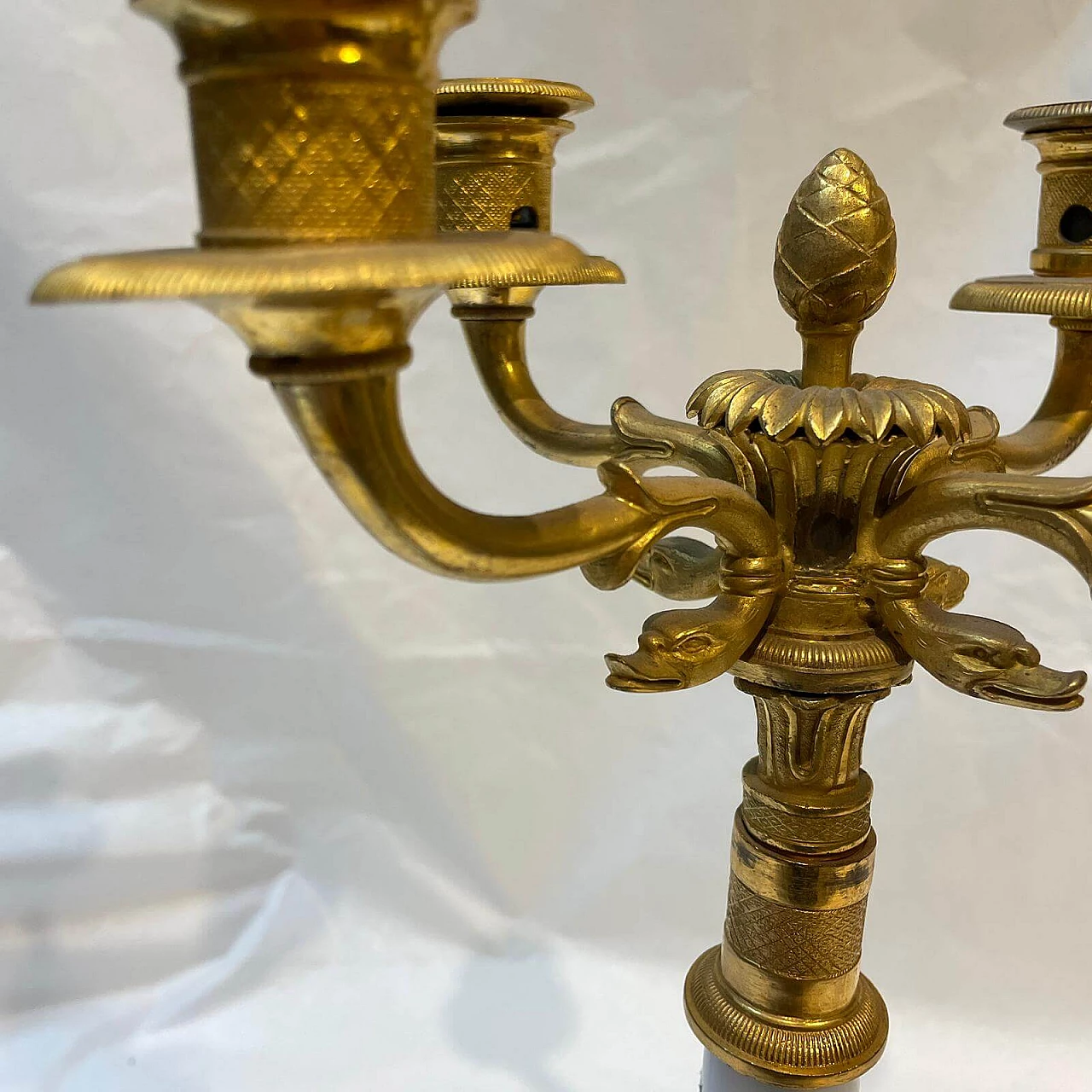 Gilded and chiseled bronze candelabra with white glass detail, 1860 5