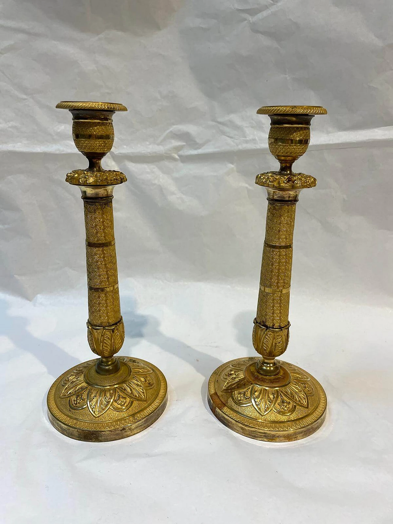 Pair of gilded bronze candelabra with floral decoration, 1820 1