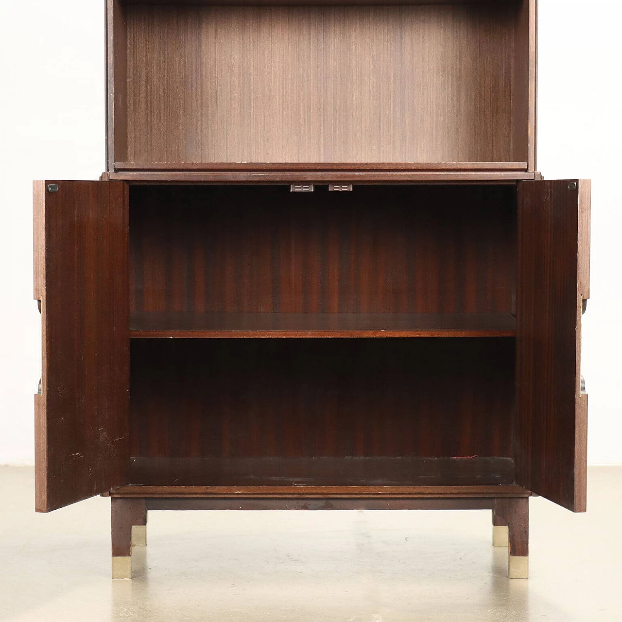 Exotic wood veneered sideboard with handles and brass-plated aluminium feet, 1960s 3