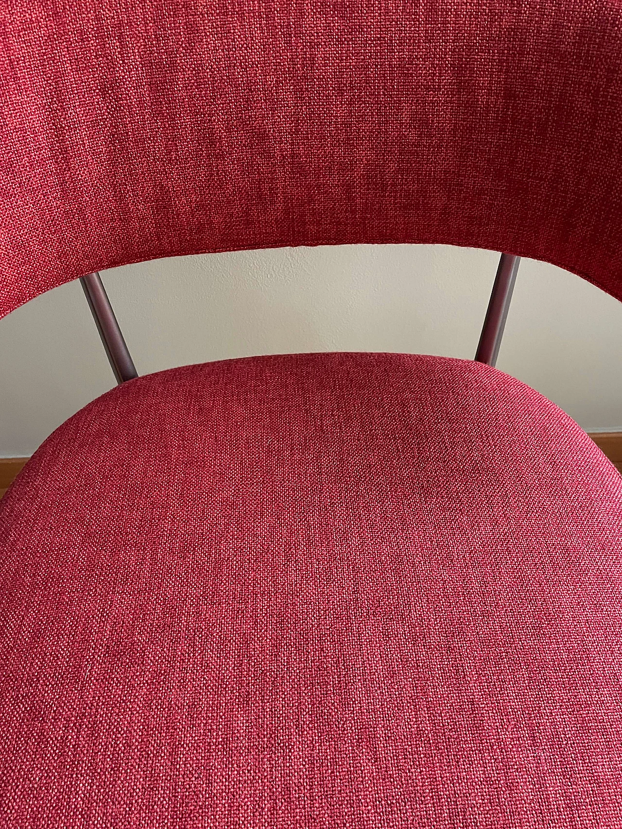 Caratos chair in aluminium and red fabric by Antonio Citterio for Maxalto, 2000s 3