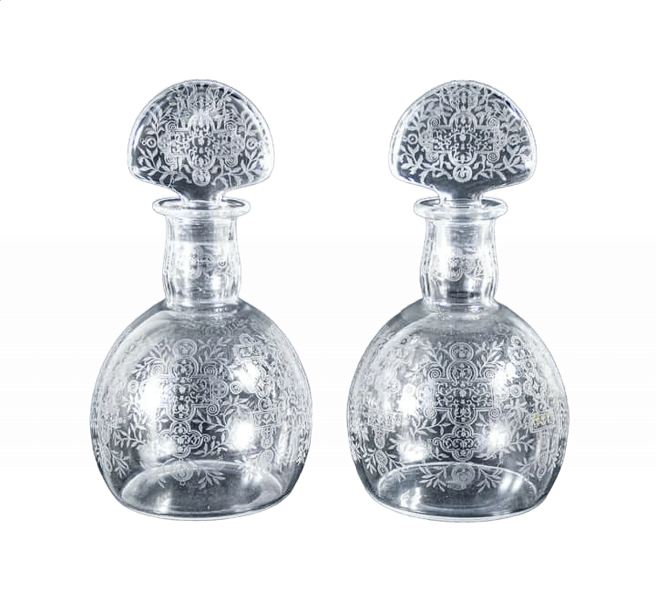 Pair of crystal bottles with Marillon motif by Baccarat, 1940s 11