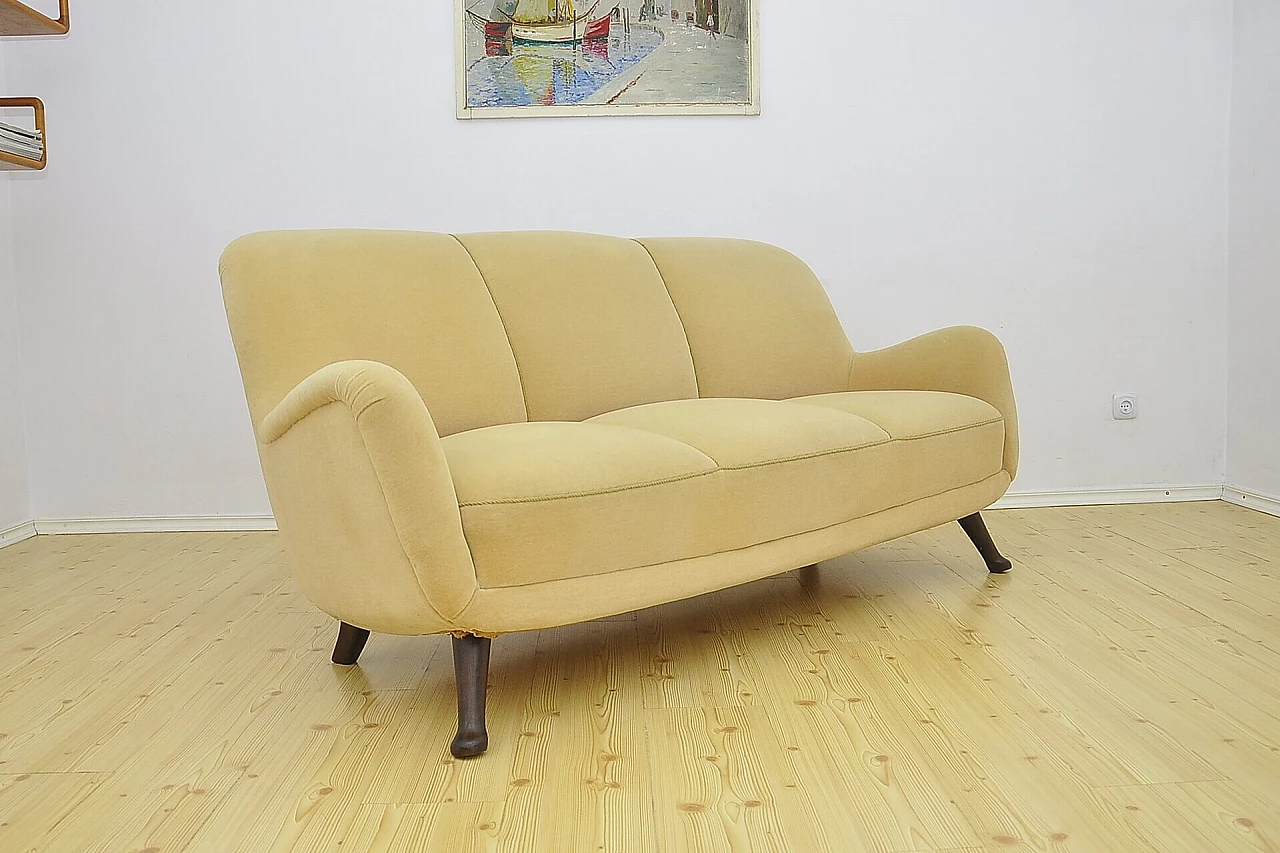 Berga Mobler velvet sofa, 1940s 1
