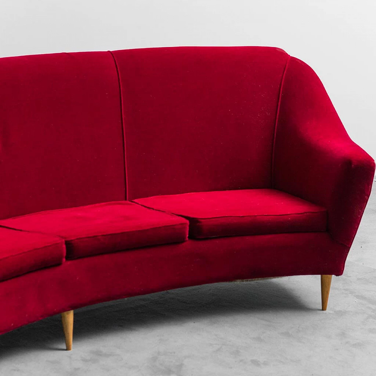 Red velvet sofa in the style of Ico Parisi, 1950s 6