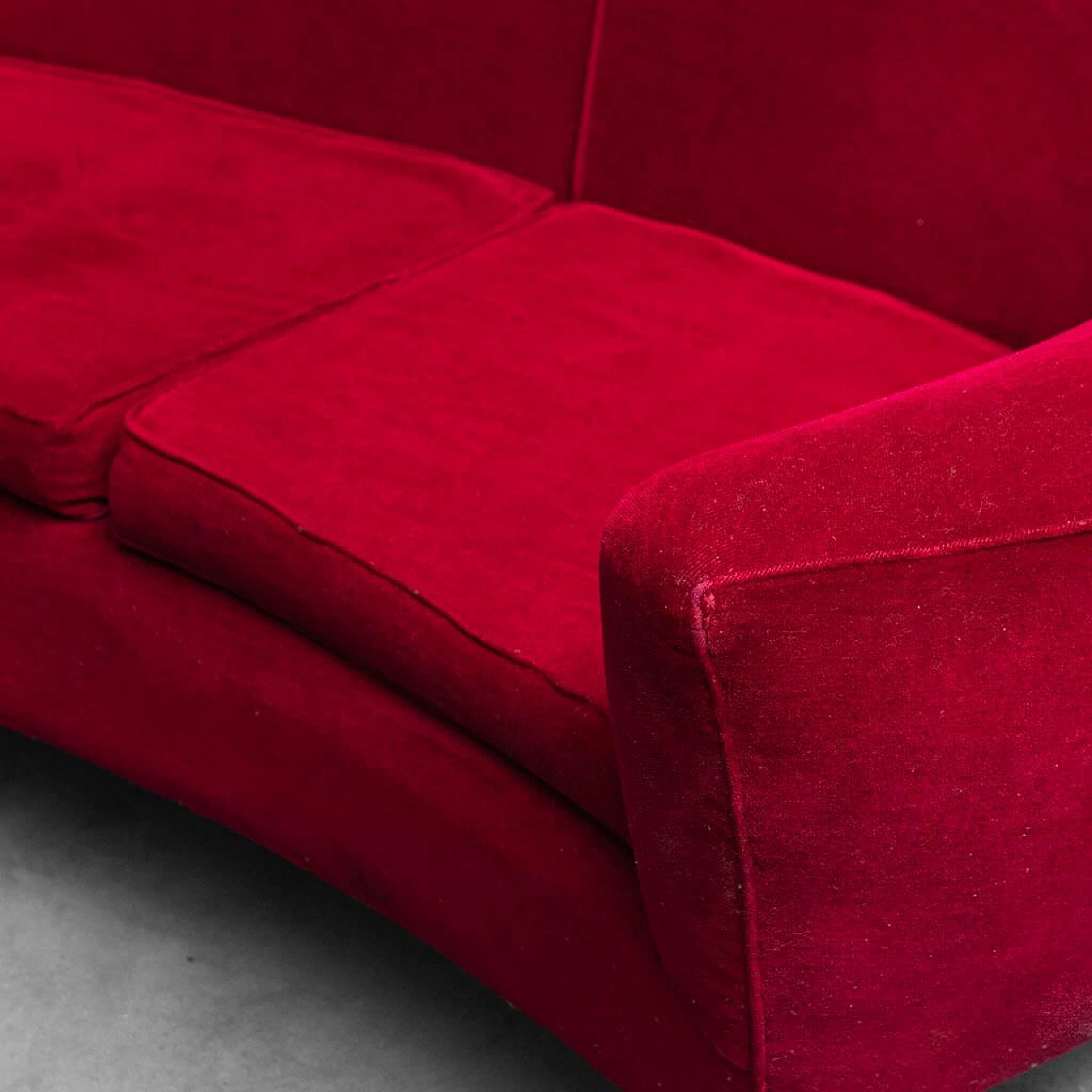 Red velvet sofa in the style of Ico Parisi, 1950s 8