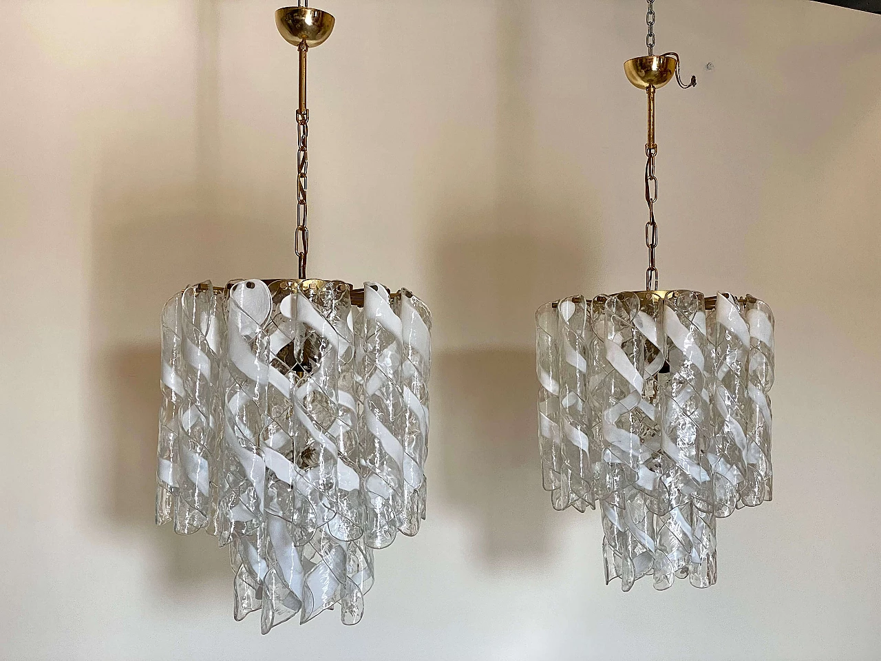 Pair of gilded metal and Murano glass chandeliers, 1980s 7