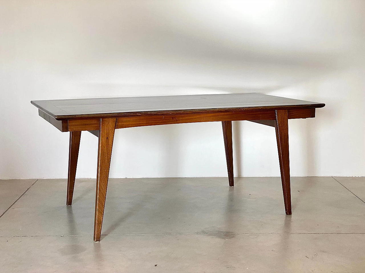 Mahogany extendable table, 1950s 1