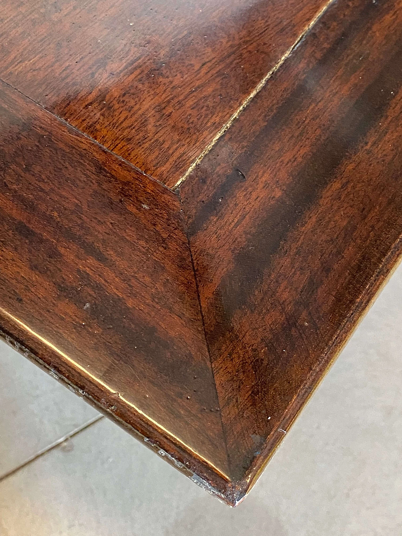 Mahogany extendable table, 1950s 4