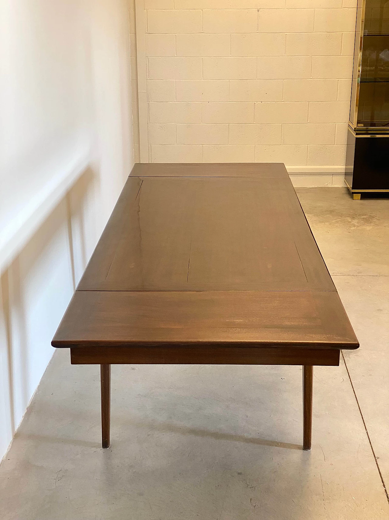 Mahogany extendable table, 1950s 12