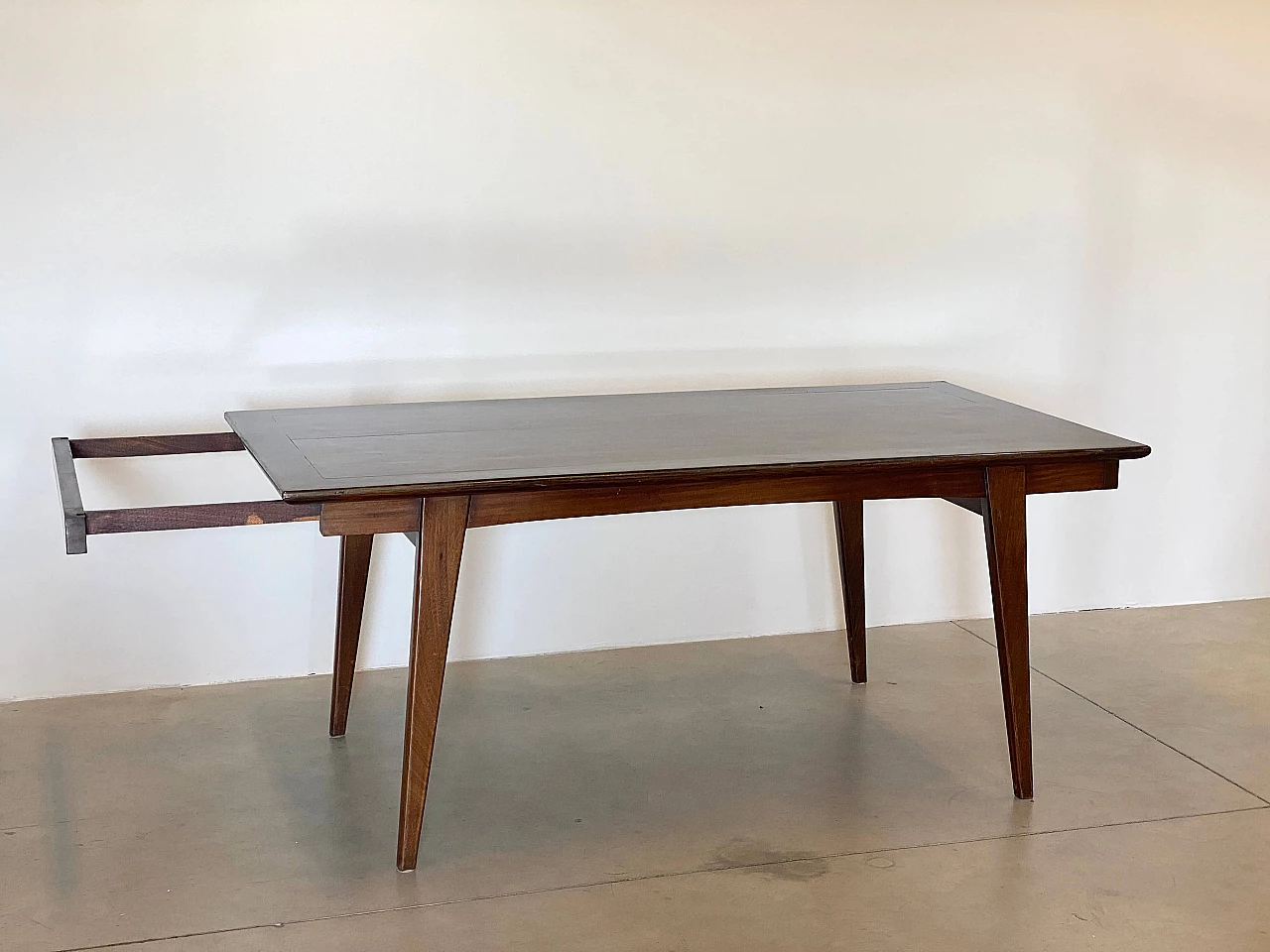 Mahogany extendable table, 1950s 17