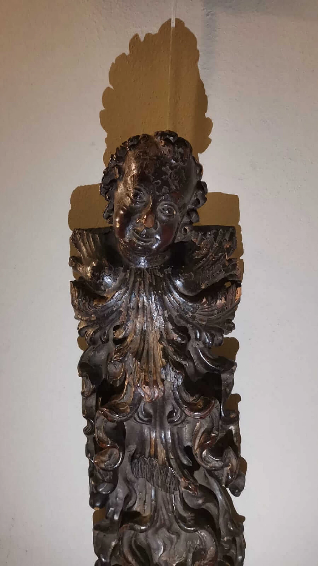 Walnut decorative putto sculpture, 17th century 2