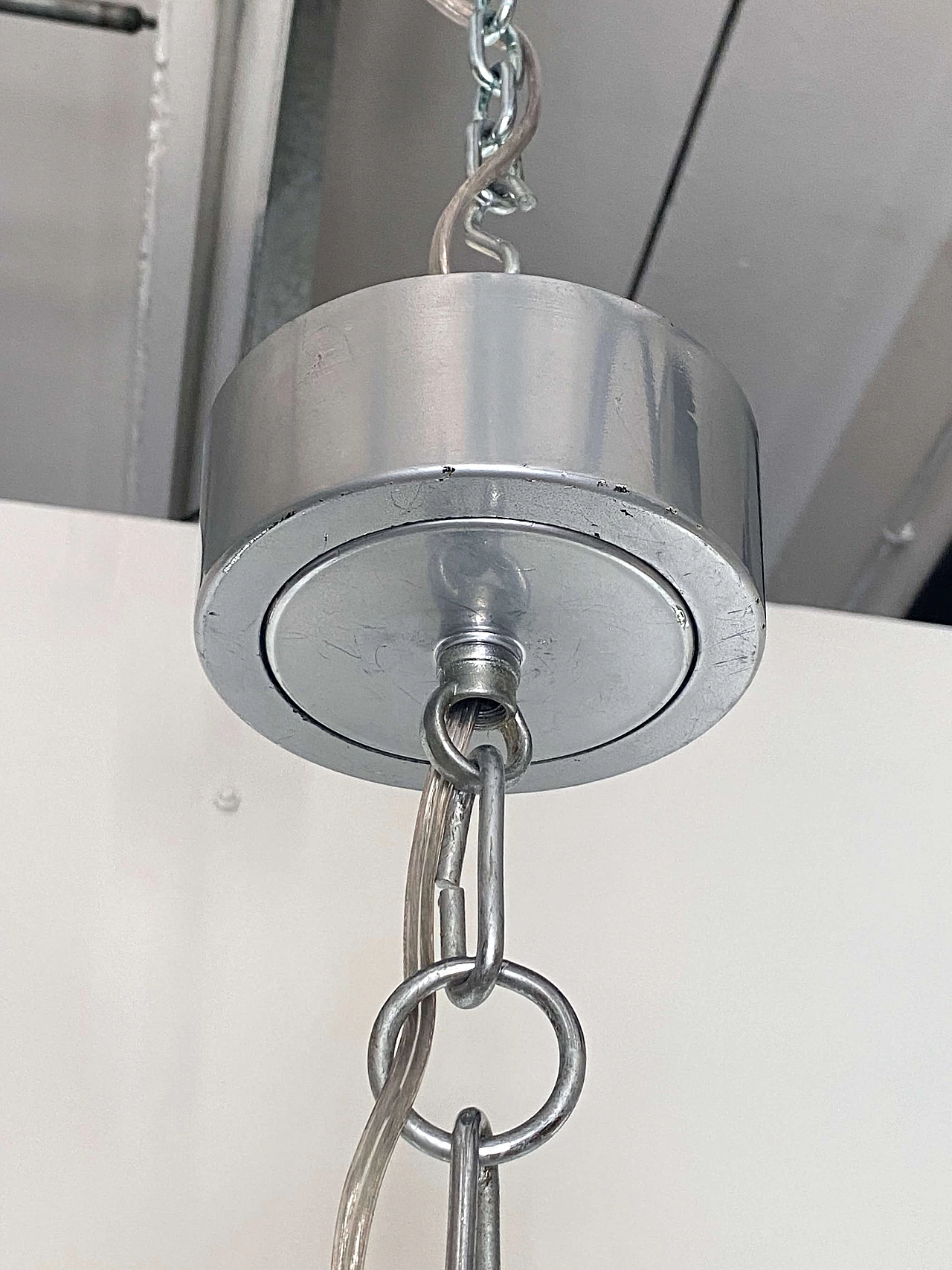 Coppia di lampadari in acciaio cromato e vetro di Murano, anni '70 2