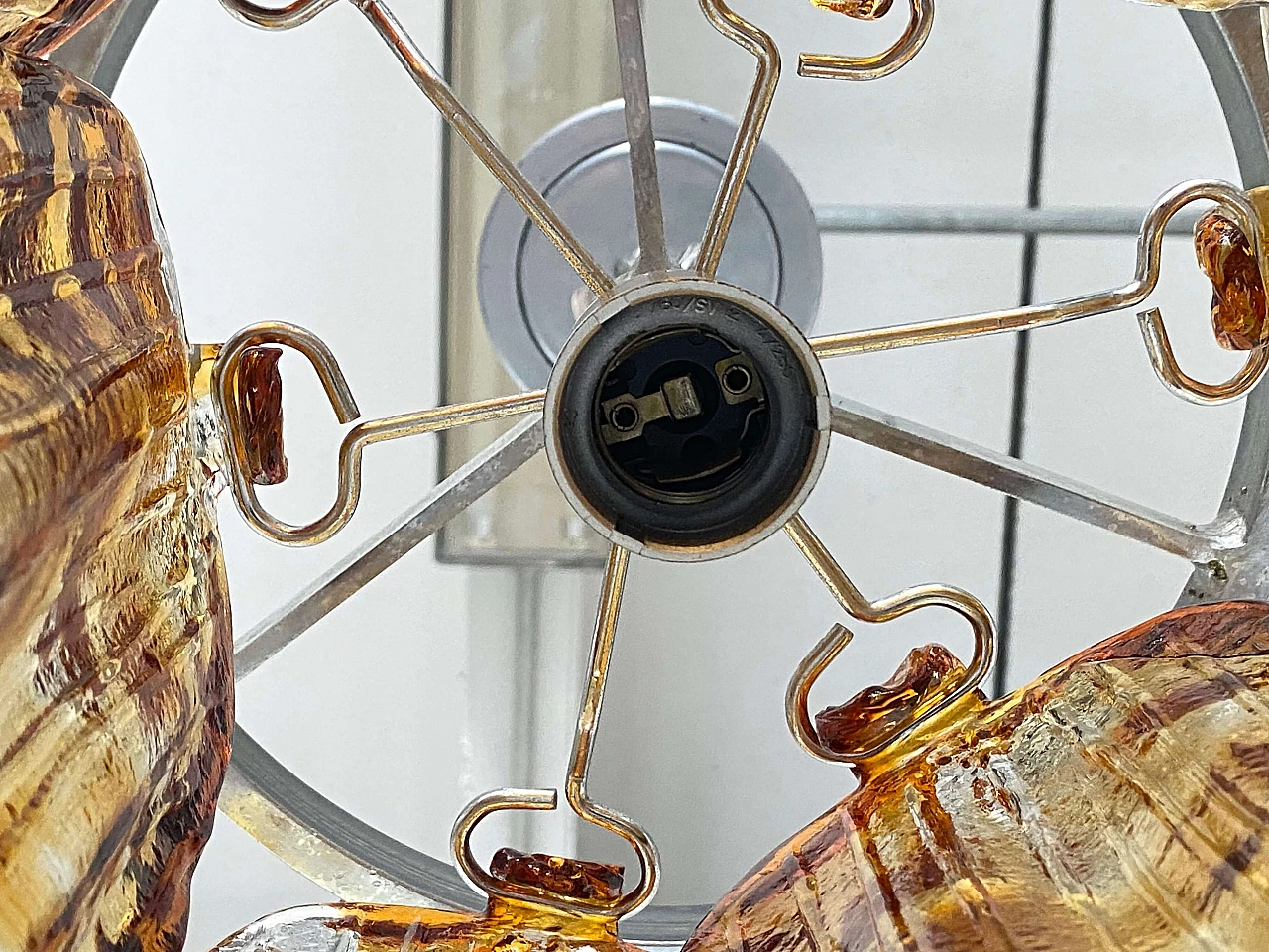 Coppia di lampadari in acciaio cromato e vetro di Murano, anni '70 6