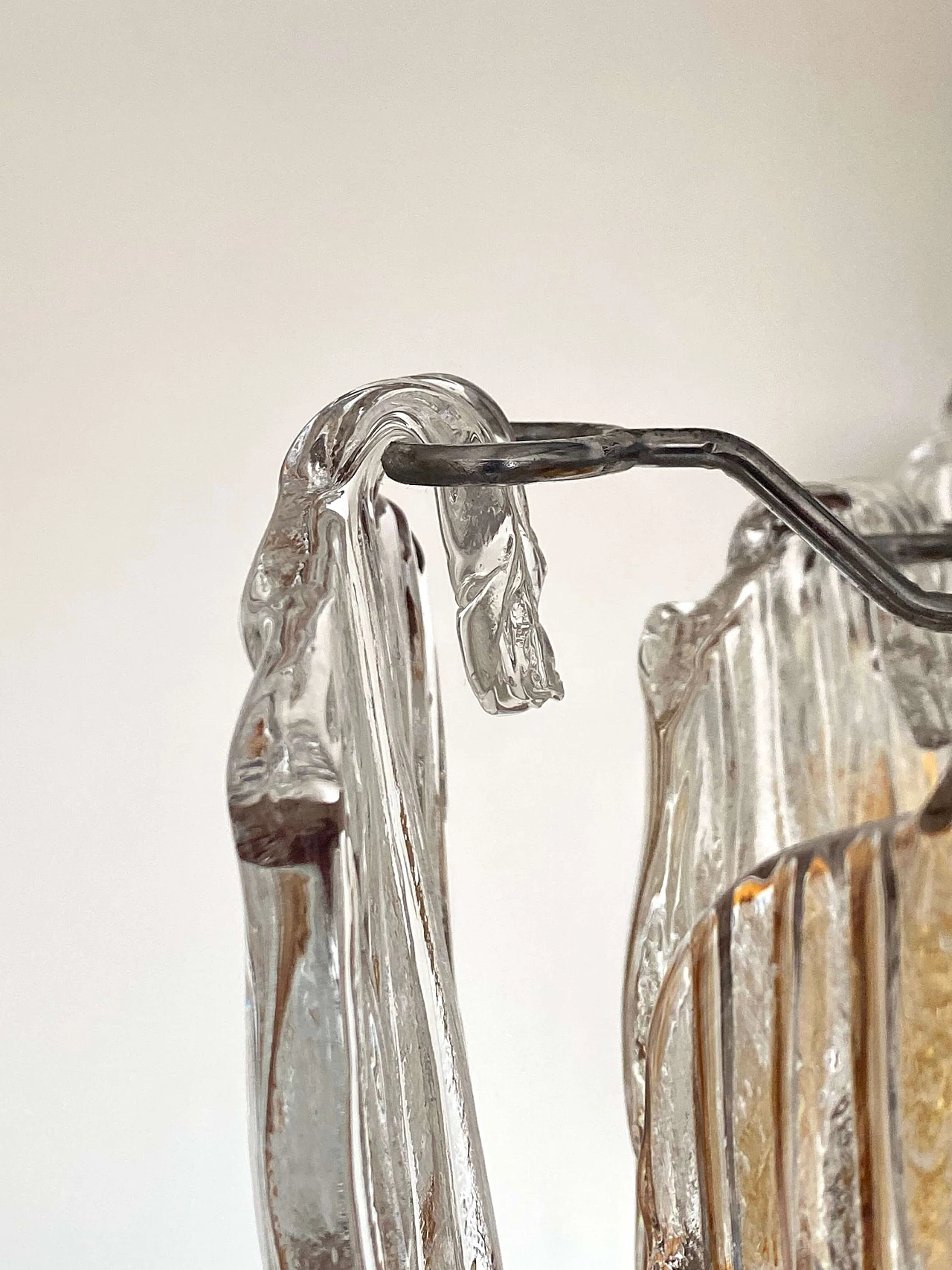 Coppia di lampadari in acciaio cromato e vetro di Murano, anni '70 10