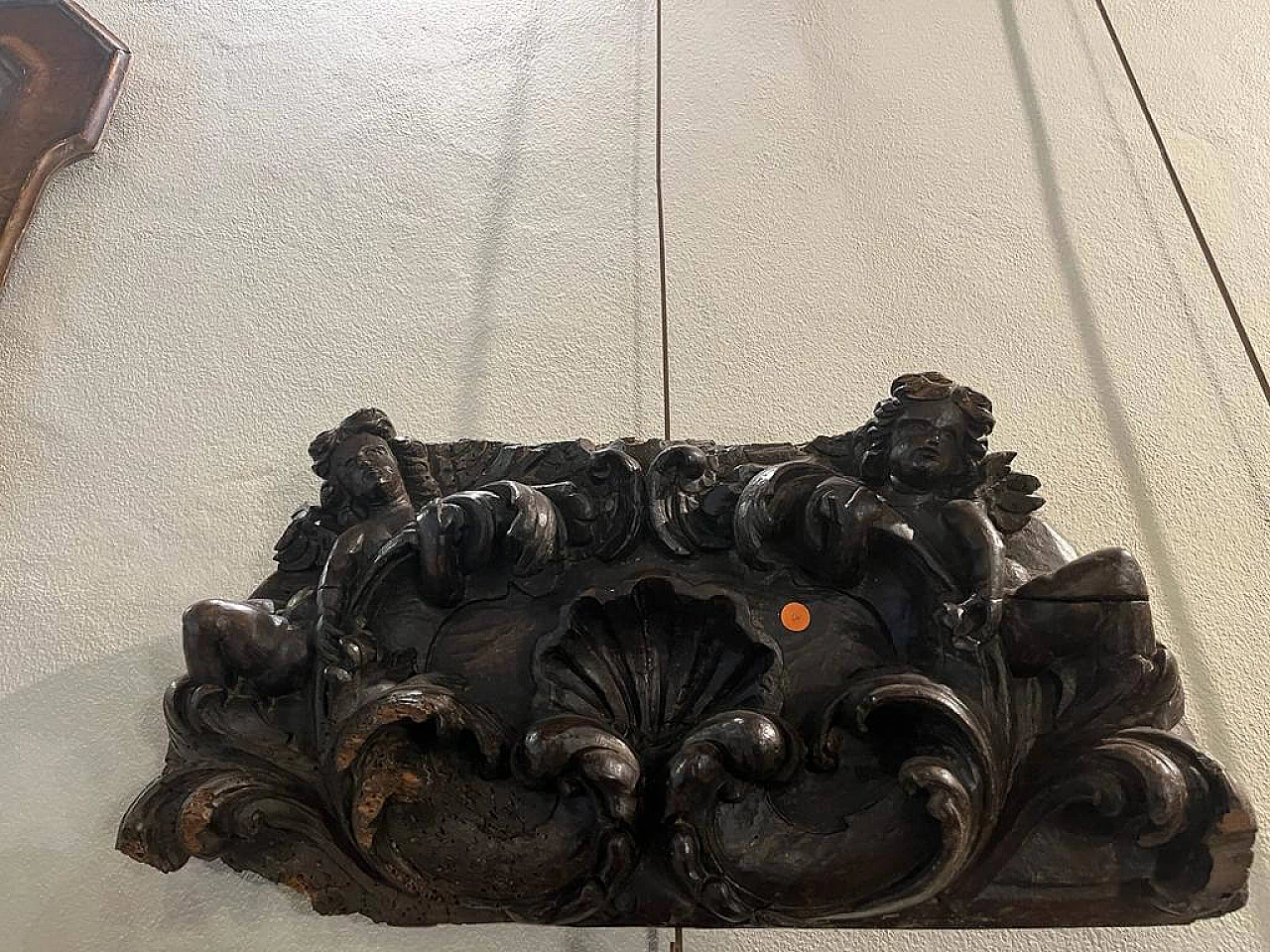 Wood overdoor with putti, early 17th century 1