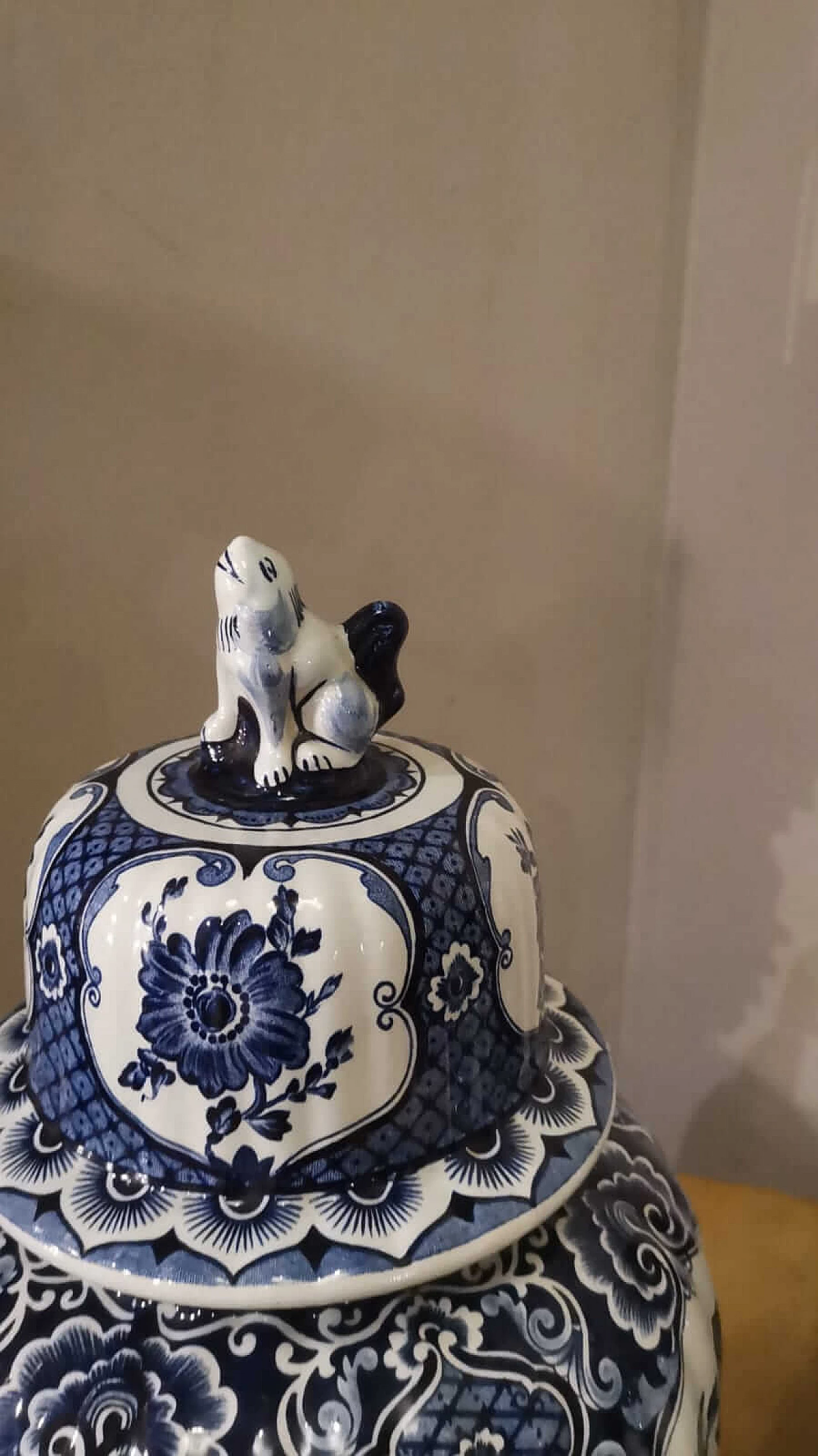 Pair of Delft ceramic lidded vases 4