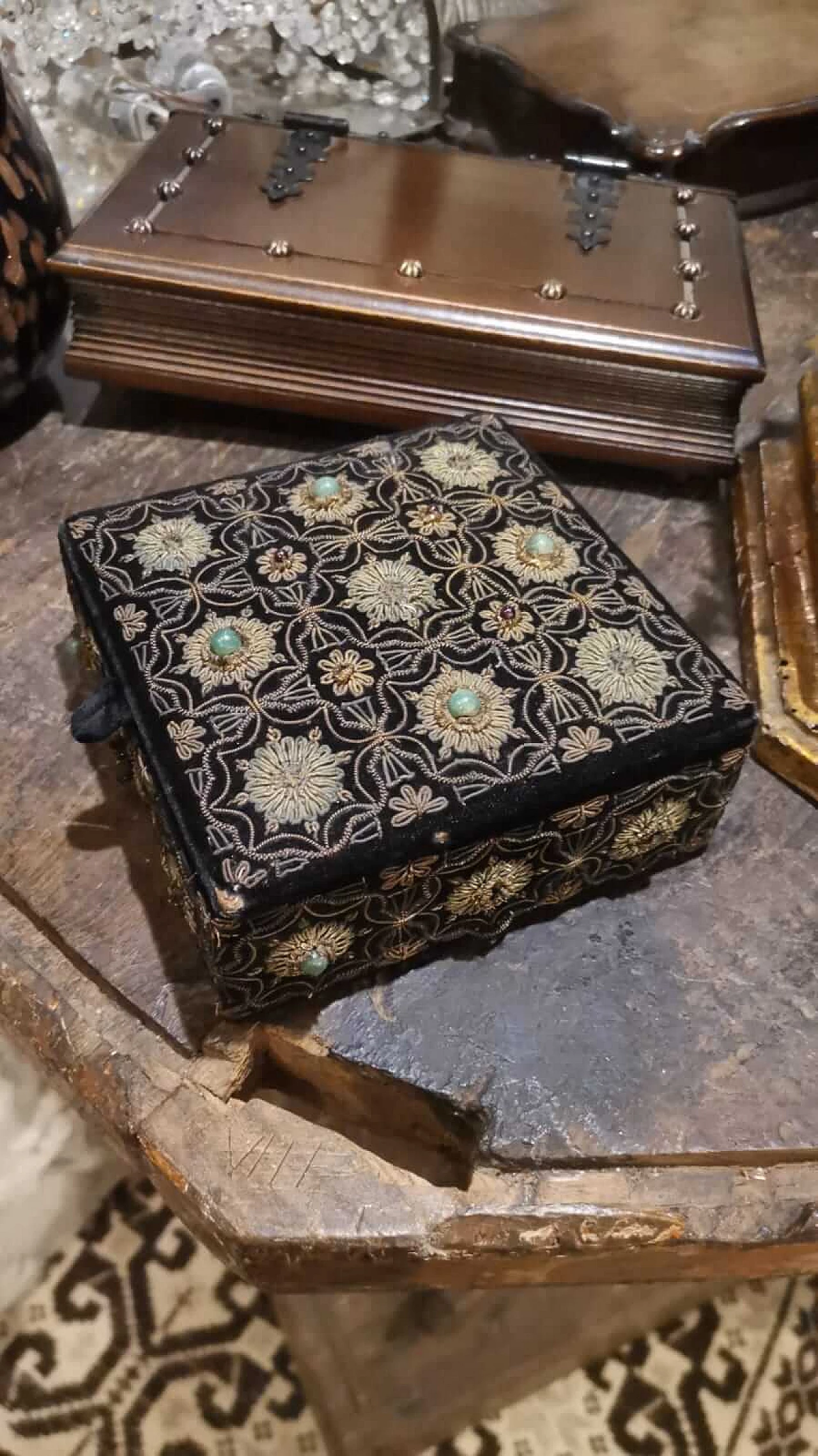 English chenille casket with embroidery and stones, late 19th century 6