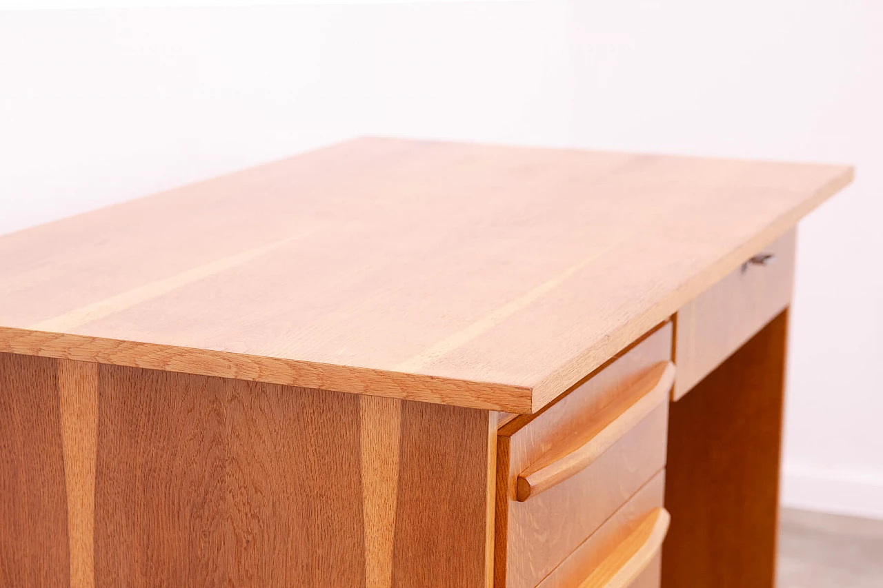 Scrivania cecoslovacca in faggio, anni '70 8