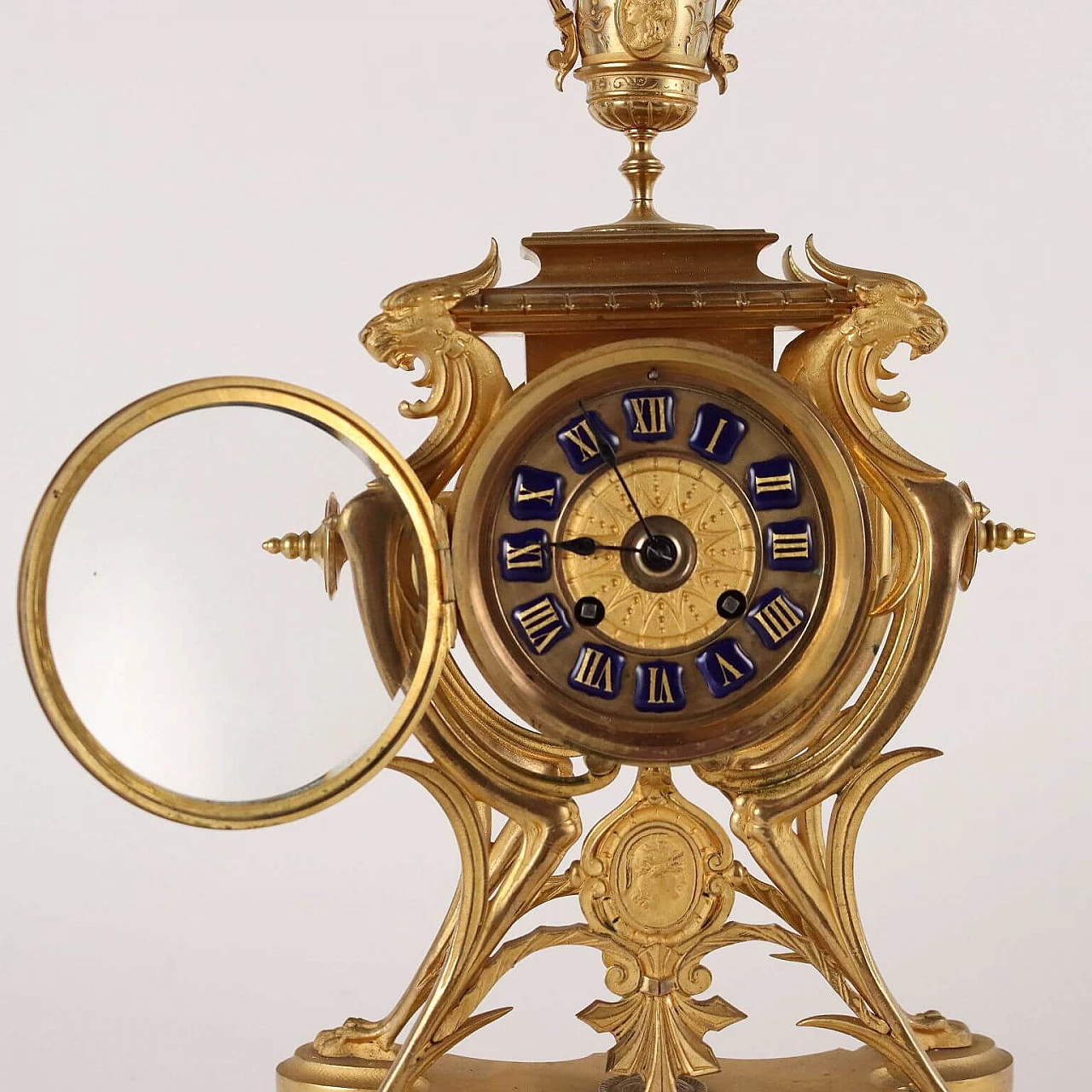 Gilt bronze mantel clock, third quarter 19th century 3