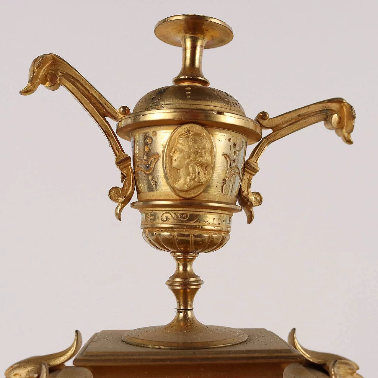 Gilt bronze mantel clock, third quarter 19th century 6