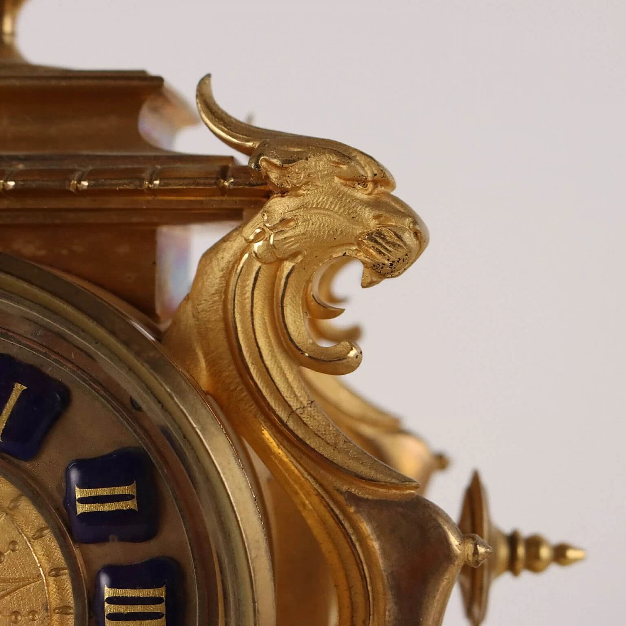 Gilt bronze mantel clock, third quarter 19th century 7