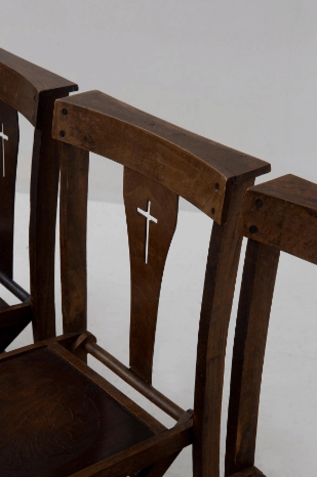 4 Ecclesiastical chairs with kneeling-stool by Caloi, 1930s 6