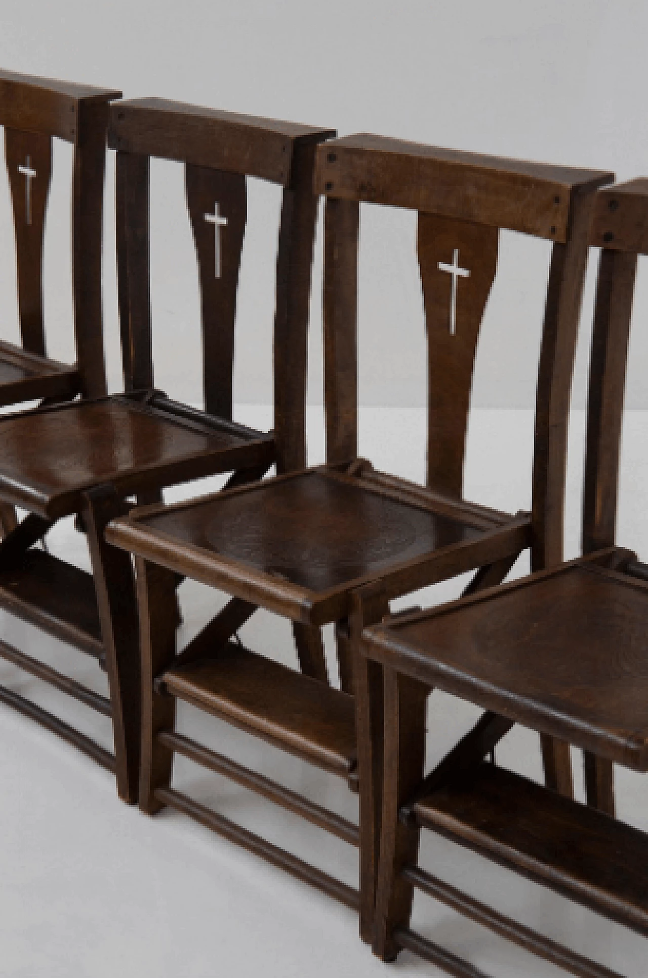 4 Ecclesiastical chairs with kneeling-stool by Caloi, 1930s 8