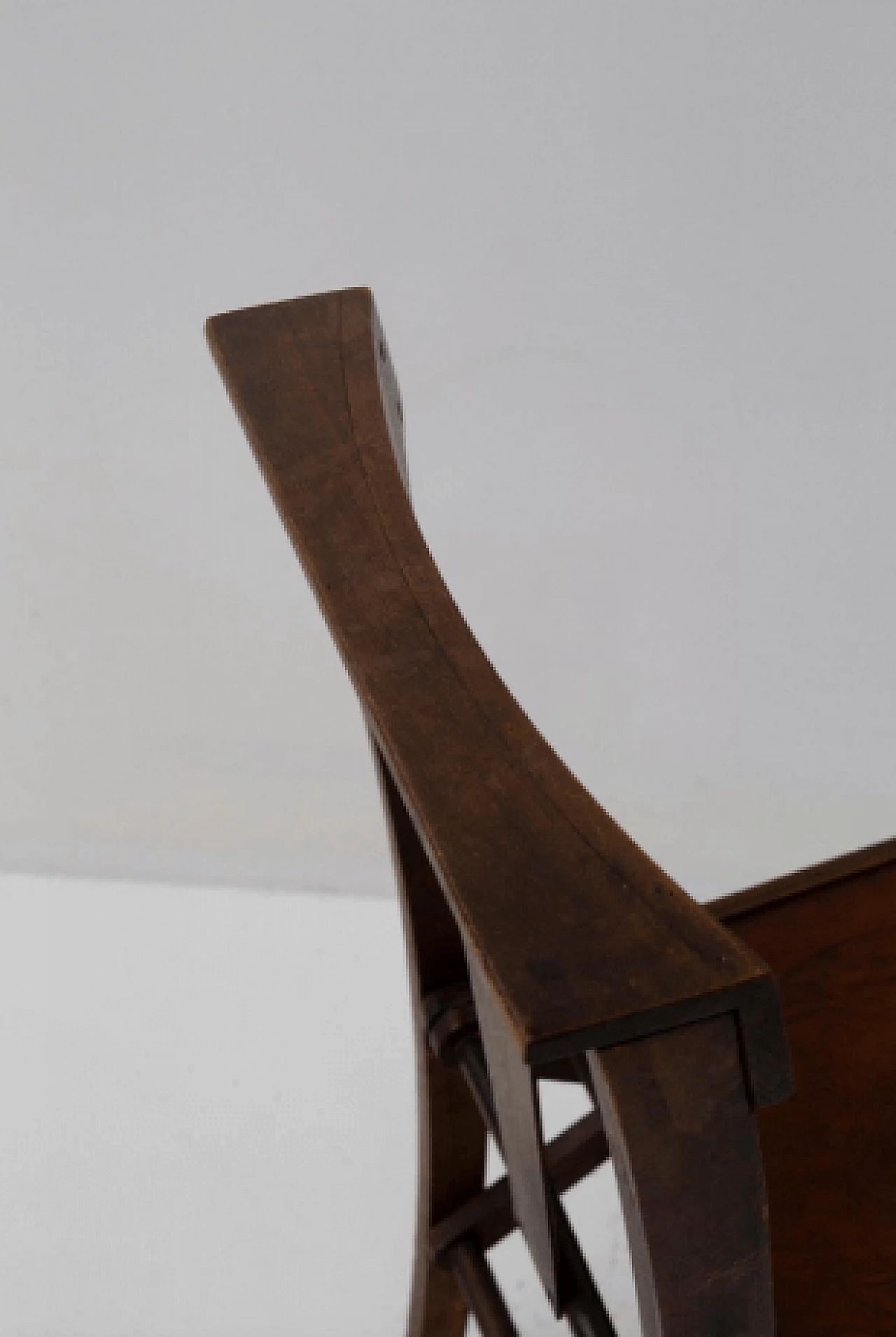 4 Ecclesiastical chairs with kneeling-stool by Caloi, 1930s 9