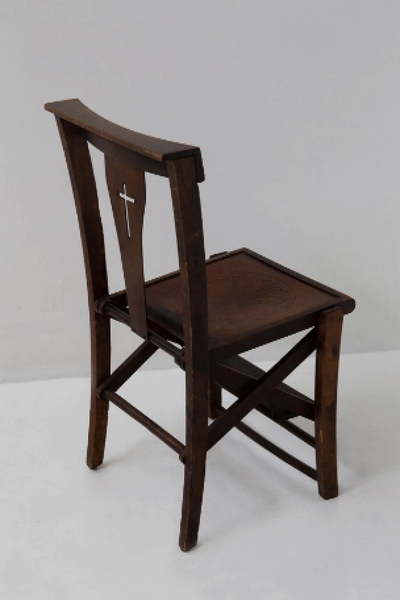4 Ecclesiastical chairs with kneeling-stool by Caloi, 1930s 12