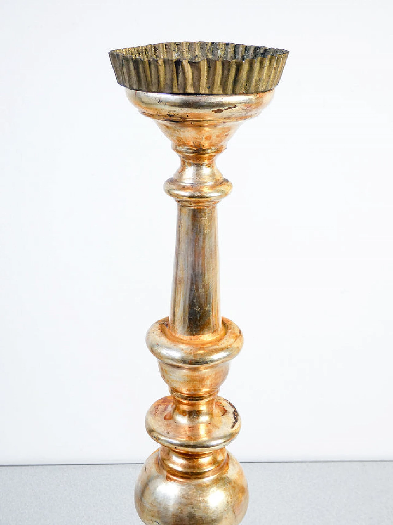 Carved and gilded wood candle holder, second half of the 18th century 6