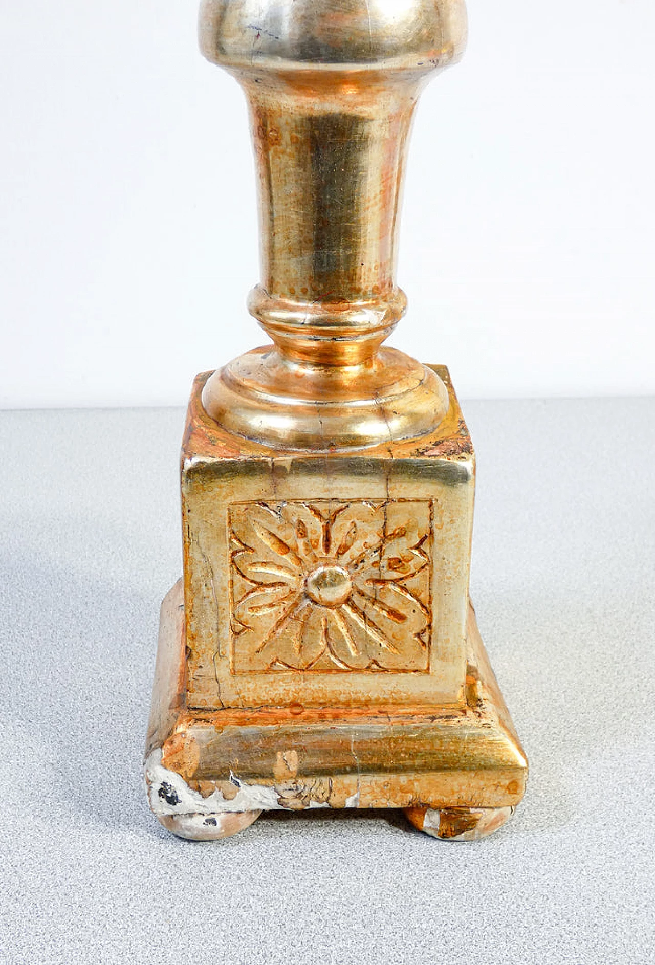Carved and gilded wood candle holder, second half of the 18th century 8
