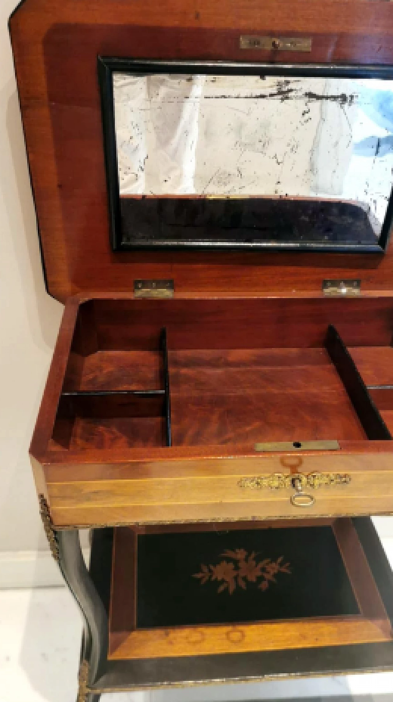 Napoleon III walnut vanity table with inlays, mid-19th century 5