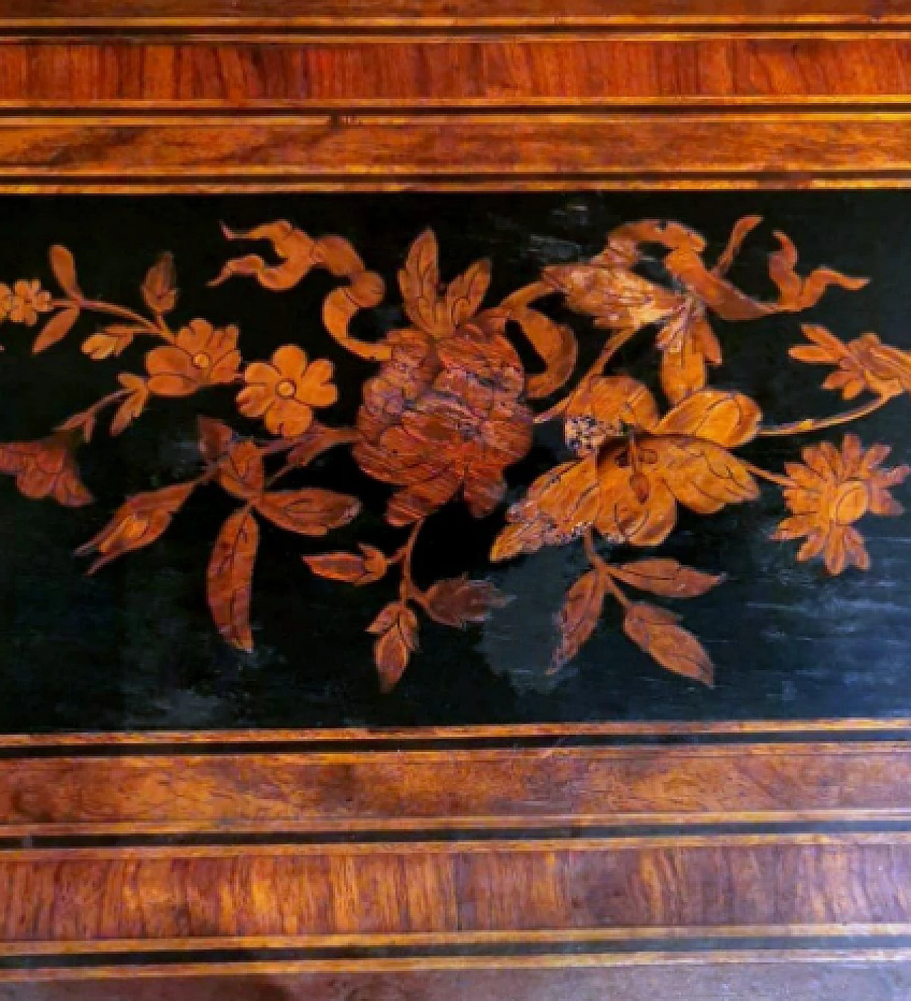 Napoleon III walnut vanity table with inlays, mid-19th century 15