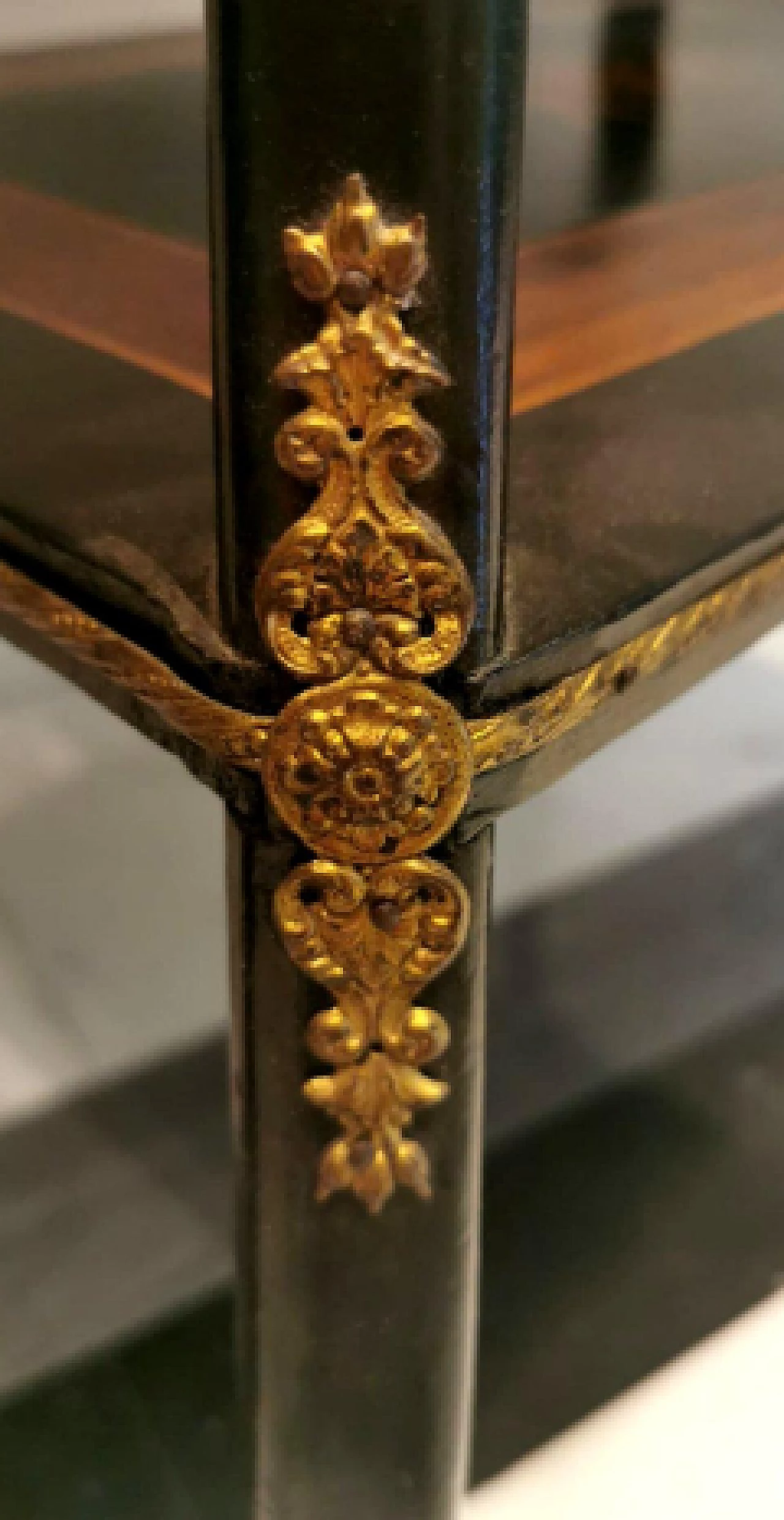 Napoleon III walnut vanity table with inlays, mid-19th century 18