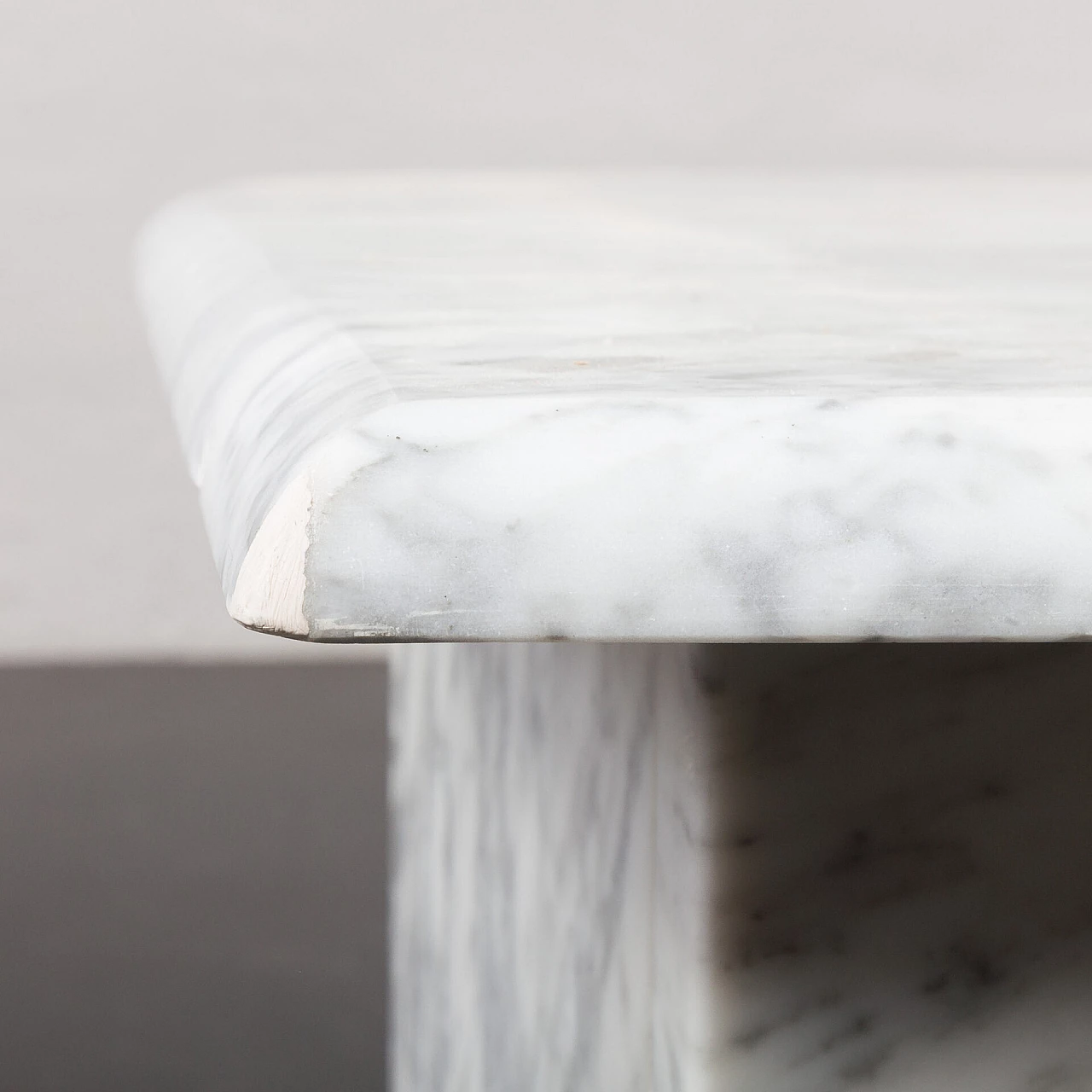 Tavolino in marmo bianco, anni '70 4