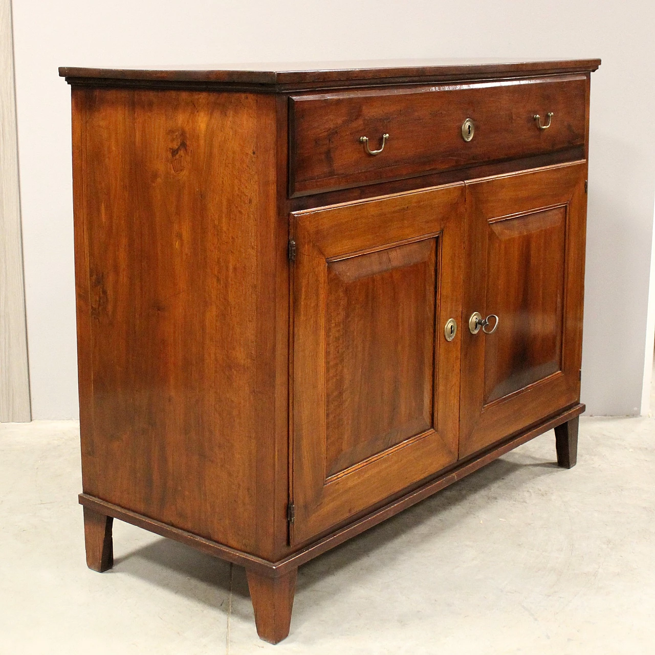 Emilia-Romagna Directoire solid walnut sideboard, late 18th century 6