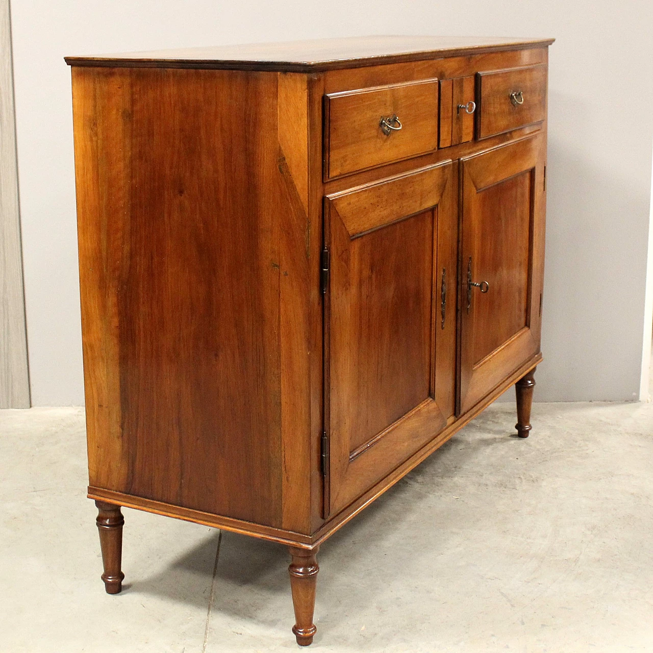 Lombard Directoire solid walnut sideboard, late 18th century 4