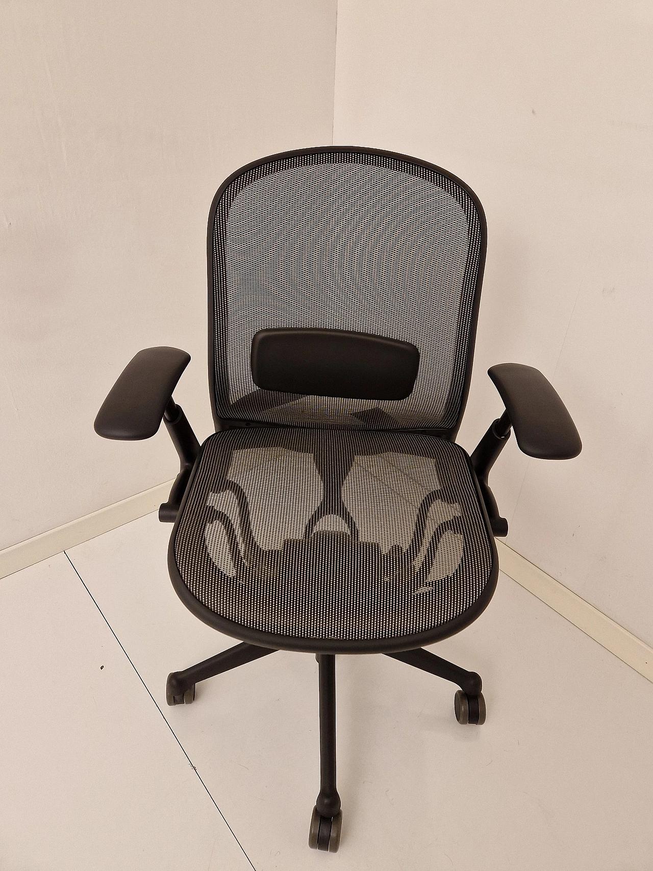 Chadwick office armchair by Don Chadwick for Knoll, 2000s 1