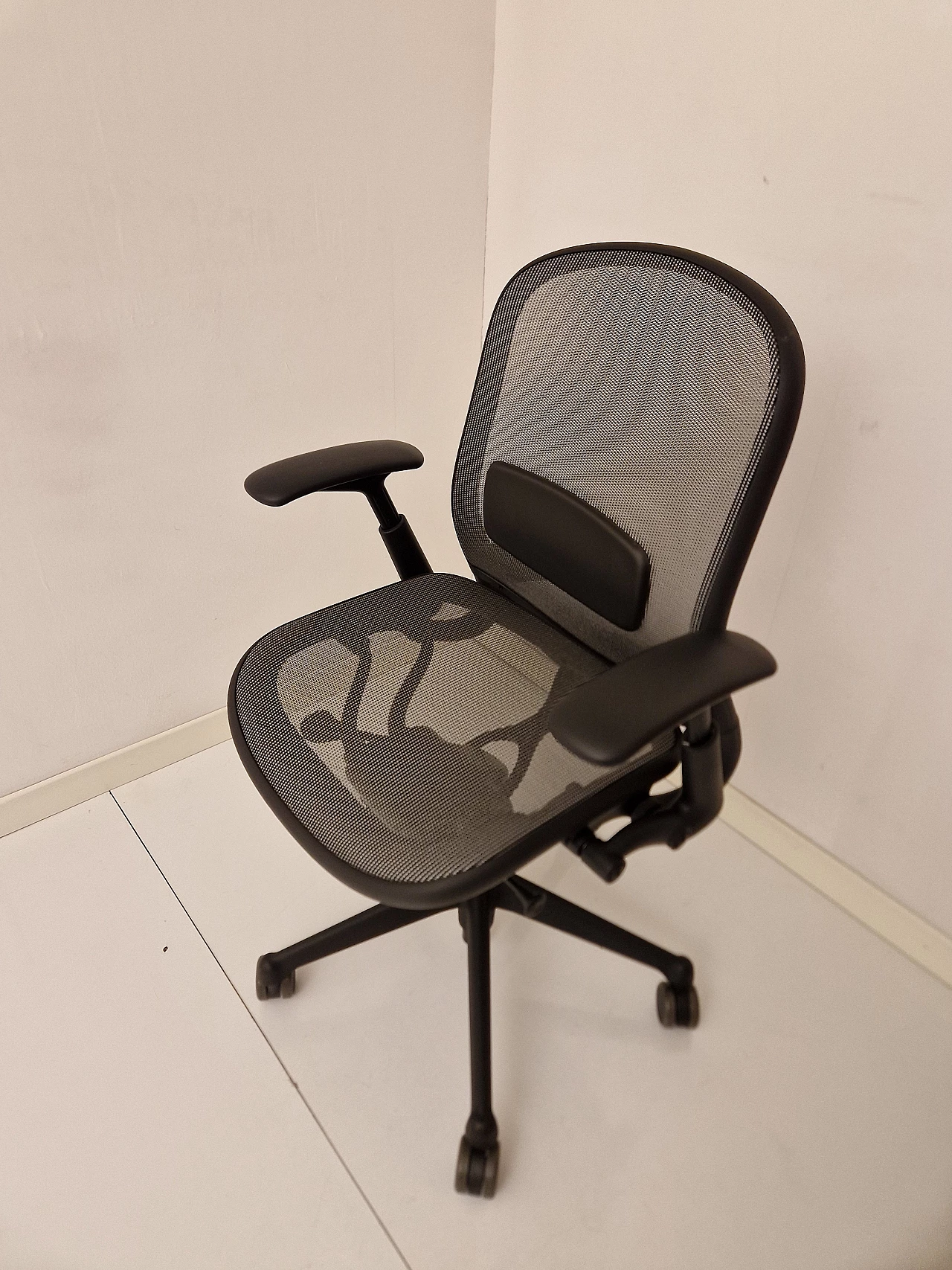 Chadwick office armchair by Don Chadwick for Knoll, 2000s 2