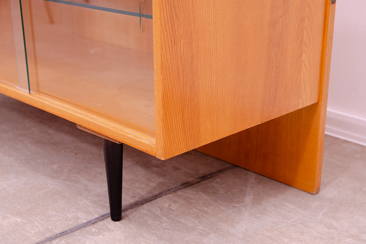 Credenza di Mojmír Požár per UP Závody, anni '60 11