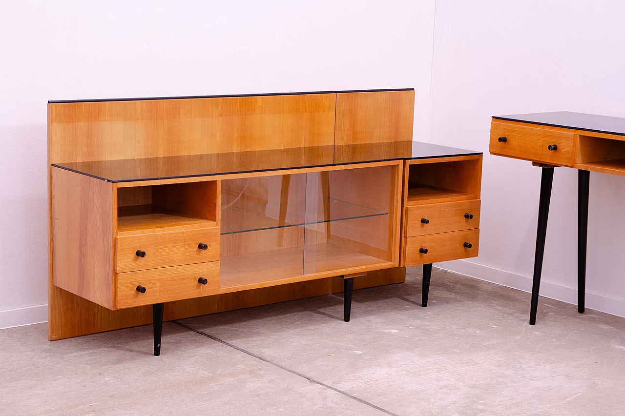 Credenza di Mojmír Požár per UP Závody, anni '60 21