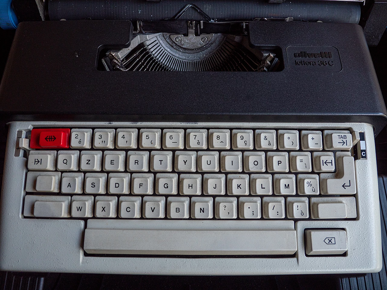 Macchina da scrivere Lettera 36C di Olivetti, anni '80 3